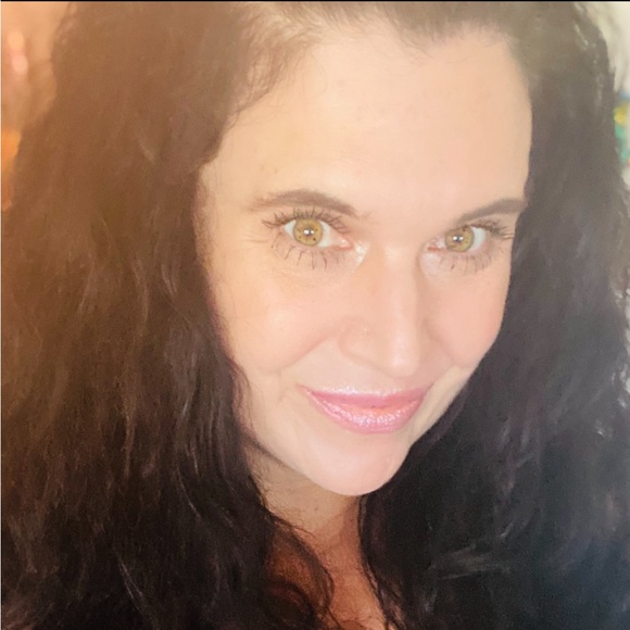 Meet your Posher, Shawna - Picture 5 of 6